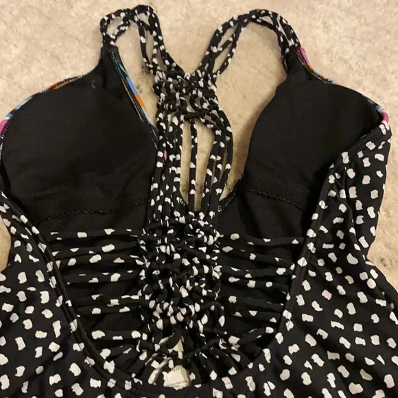 Bar III Brand New One Piece Swimsuit NWT - Picture 7 of 9